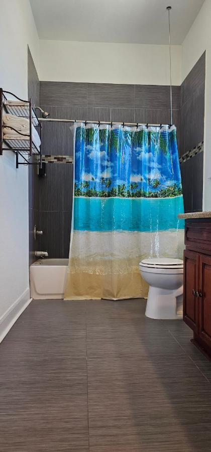 Private Beach -- Away From The Crowds - Ocean Views -Short Drive To Moody Gardens, Schlitter Bahn, Pleasure Pier Galveston Eksteriør bilde